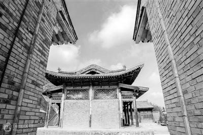 蘭州莊嚴(yán)寺，曾經(jīng)是一位帝王的皇宮內(nèi)苑
