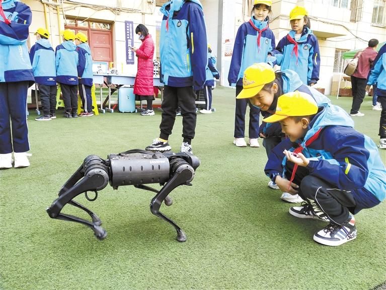 蘭州安西路小學(xué)“STEM種子?！苯遗?>
        </a><em>蘭州安西路小學(xué)“STEM種子?！苯遗?/em></li>
    <li><a  target=