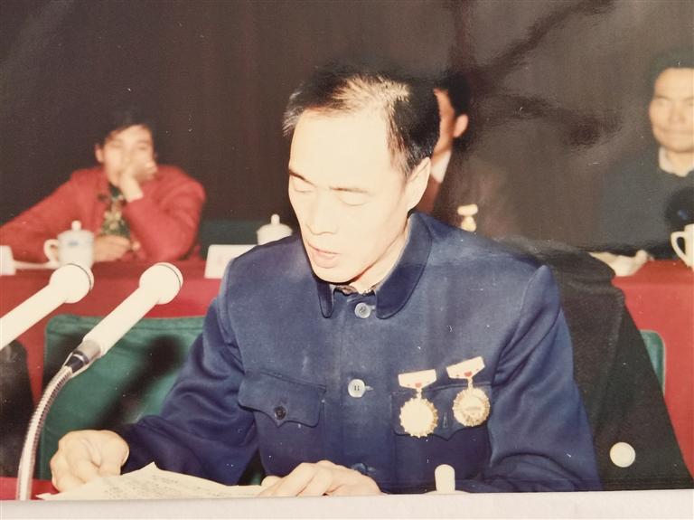 尋訪百名先鋒黨員  他用13年的時間完成28年的工作量——記“刀具大王”、全國勞模、蘭州通用機器廠工人技師蘆聚才