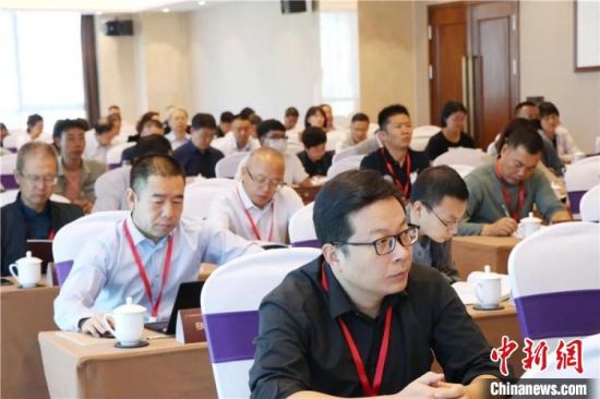 圖為“明清時(shí)期河西走廊社會(huì)變遷”學(xué)術(shù)研討會(huì)現(xiàn)場(chǎng)?！∥渫行侣剛髅郊瘓F(tuán)供圖