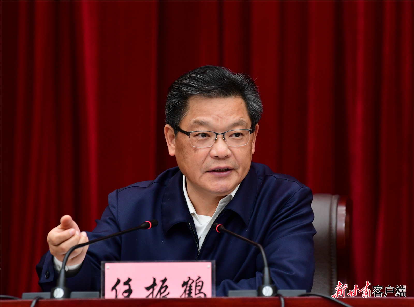 任振鶴在全省新型城鎮(zhèn)化工作推進會議上強調(diào)：凝心聚力抓落實、蹄疾步穩(wěn)向前進，奮力推進新型城鎮(zhèn)化建設(shè)再上新臺階