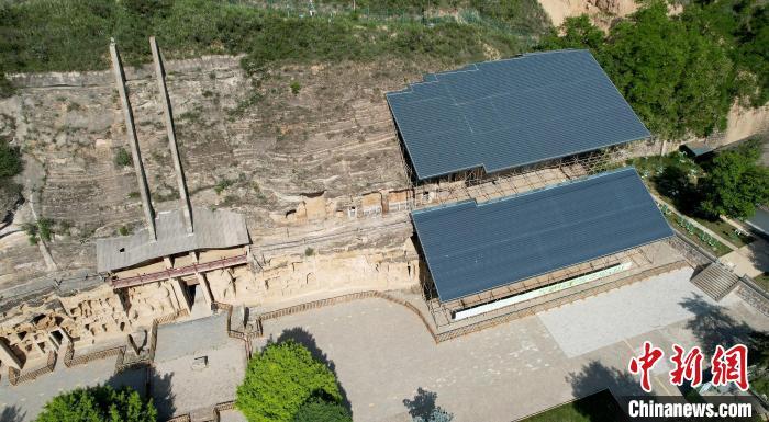 圖為航拍視角下的北石窟寺?！“瑧c龍 攝