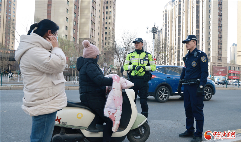處罰崗變身教育站 蘭州安寧公安用溫度換文明交通新樣板